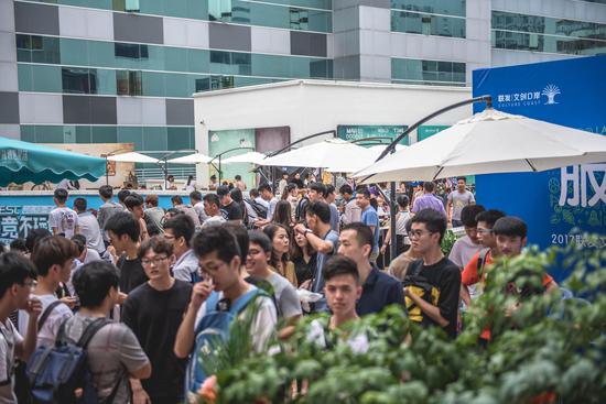 经济与竞技 经济与竞技