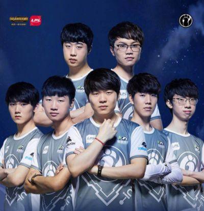 球迷们将迎 球迷们将迎