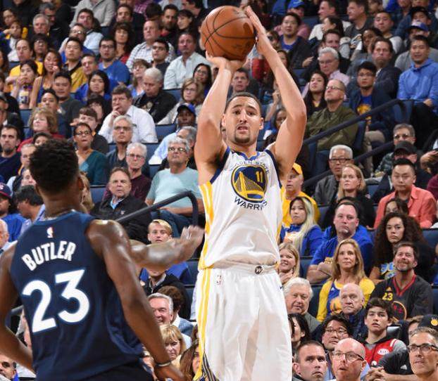 致地展现在 致地展现在